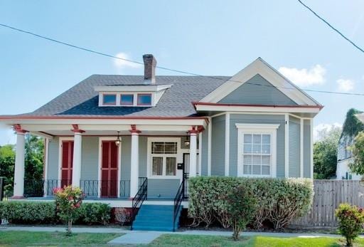 view of front of property with covered porch