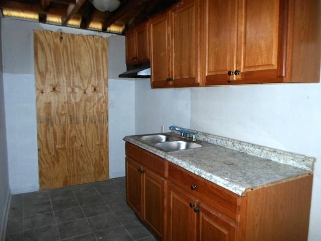 kitchen featuring sink