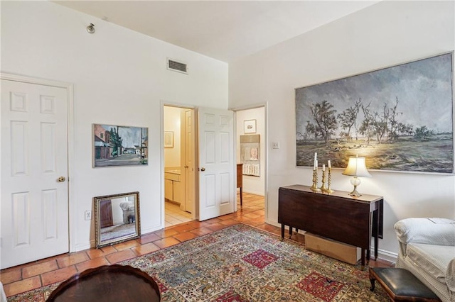 sitting room featuring light tile patterned floors