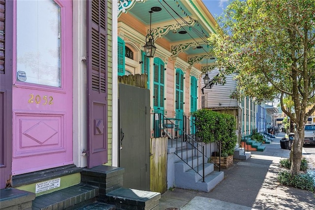 entrance to property with covered porch