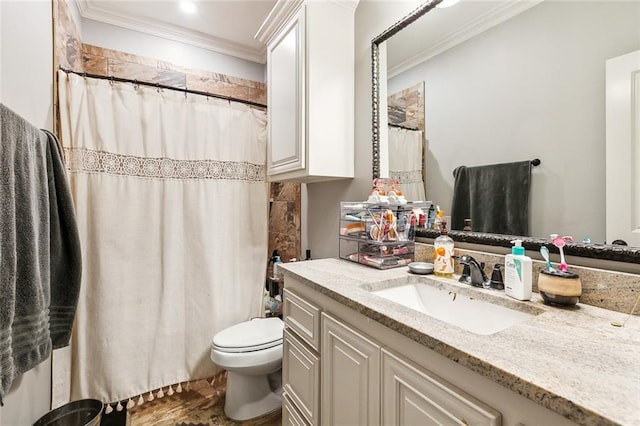 bathroom with curtained shower, crown molding, vanity, and toilet