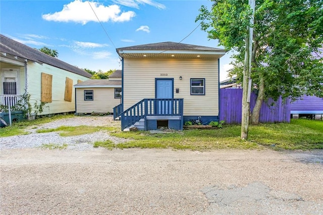 2252 N Villere St, New Orleans, LA 70117 - view of front of house featuring fence