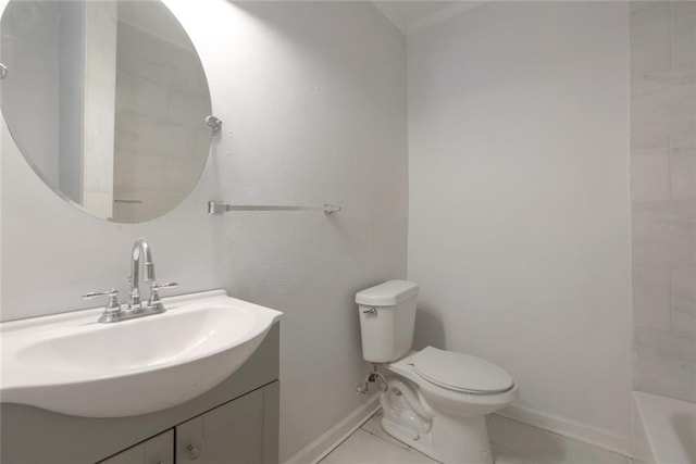 2252 N Villere St, New Orleans, LA 70117 - full bath featuring toilet, a bathing tub, crown molding, baseboards, and vanity