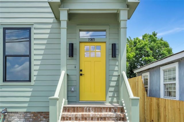 view of property entrance