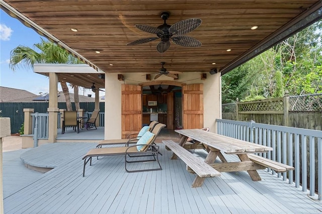 deck with ceiling fan