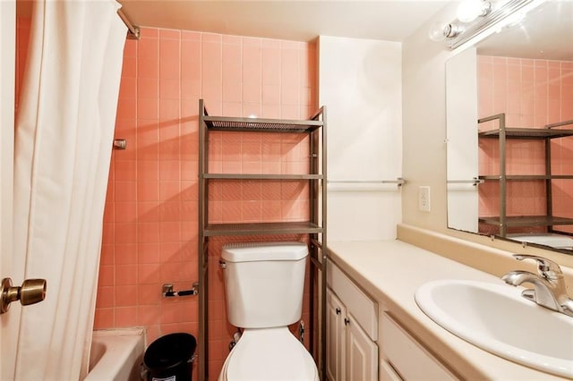 full bathroom featuring vanity, toilet, and shower / bathtub combination with curtain