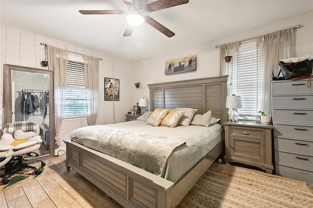 bedroom with ceiling fan