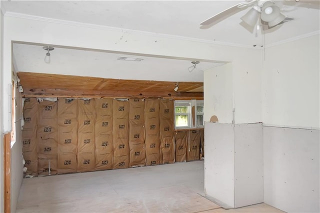 spare room with ceiling fan