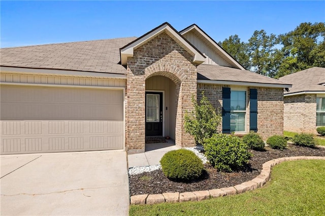 view of front of home featuring a garage