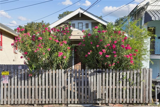 view of front of house