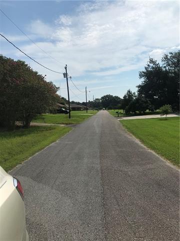 170 Becs Pl, Braithwaite, LA 70040 - view of road