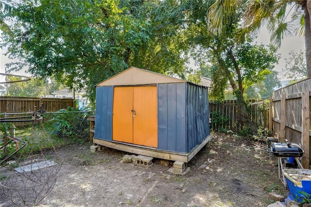 view of outbuilding