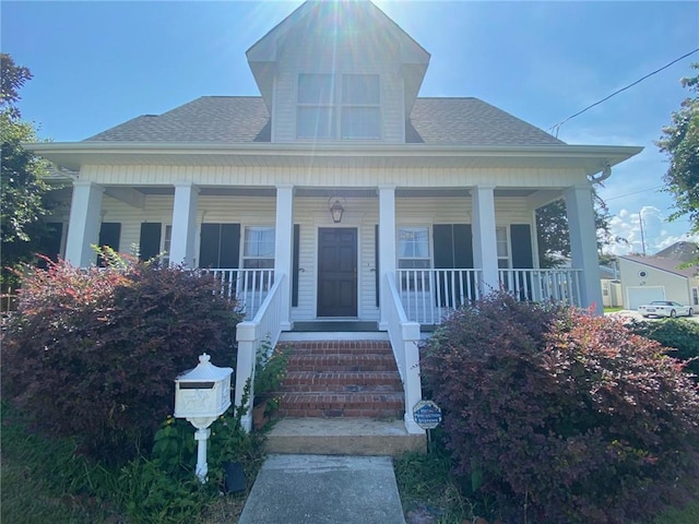 view of front of property featuring a porch