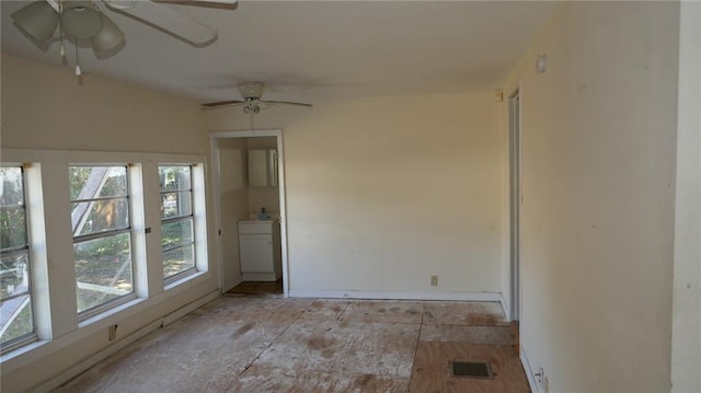 empty room with ceiling fan