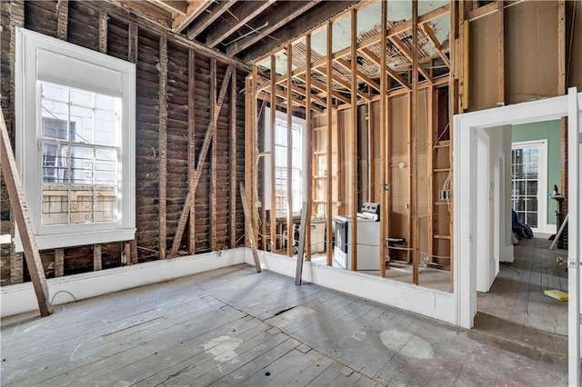 miscellaneous room with washer / clothes dryer