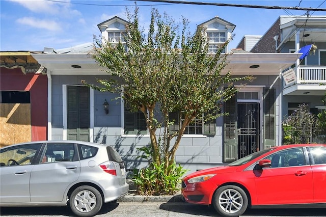 Listing photo 2 for 1135 Ursulines Ave, New Orleans LA 70116