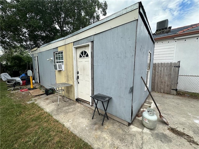 view of outdoor structure featuring cooling unit