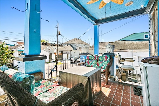 view of patio featuring an outdoor living space and ceiling fan