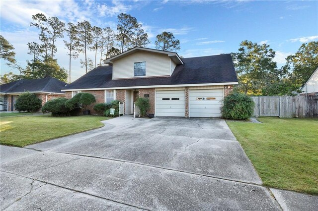 view of front of home with a front lawn