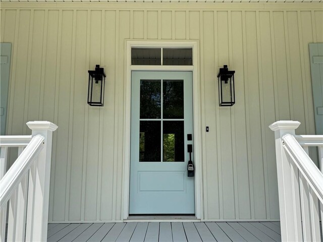 view of property entrance