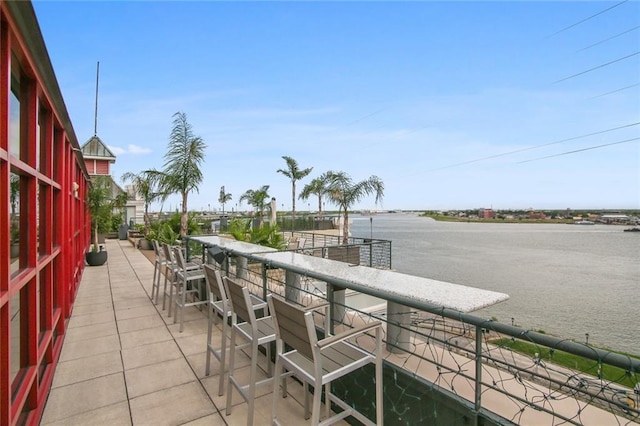 620 Decatur St Unit Phb3, New Orleans, LA 70130 - balcony with outdoor dry bar and a water view