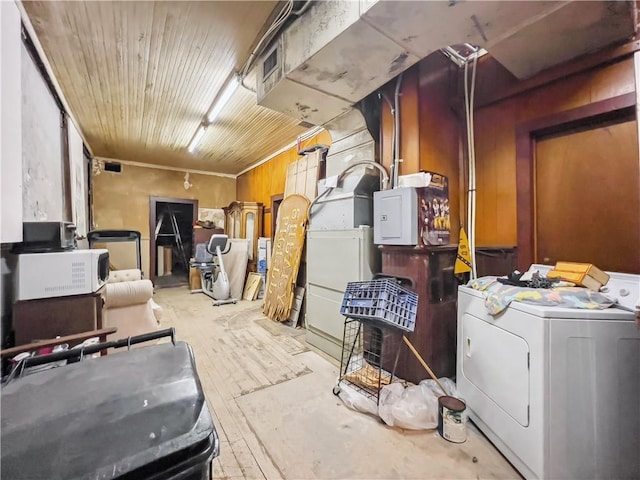 basement with washer and dryer