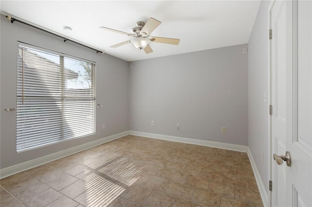 empty room with ceiling fan