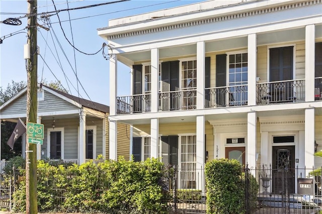 view of front of property with a porch