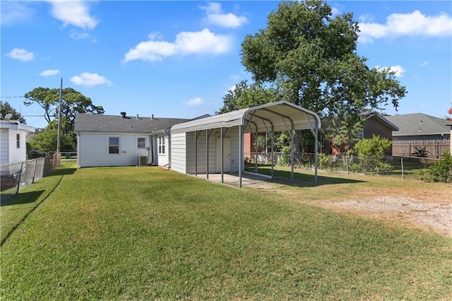 view of yard with a carport