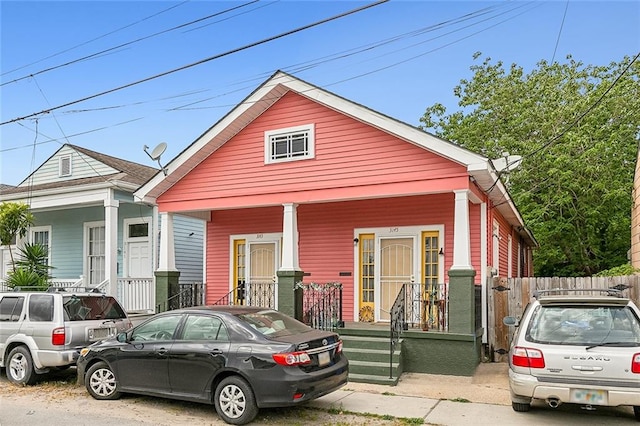 view of front facade with covered porch