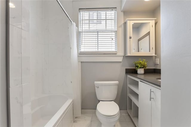 full bathroom featuring vanity, shower / bath combo with shower curtain, and toilet