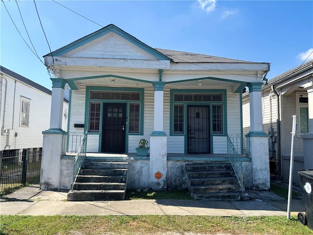 view of front of house with covered porch