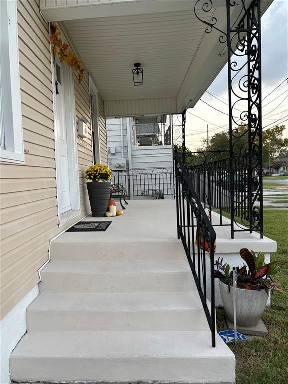 view of patio featuring covered porch