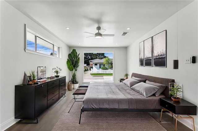 bedroom with ceiling fan