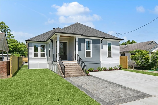 view of front of house with a front yard