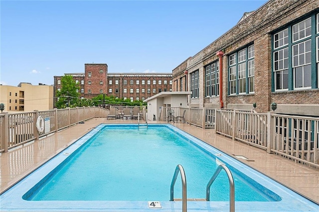 view of swimming pool