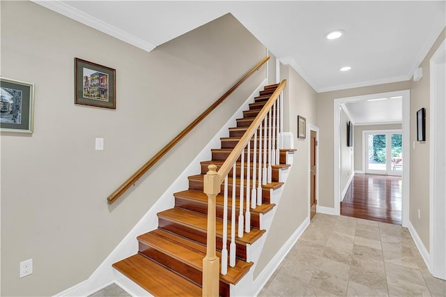 staircase featuring recessed lighting, baseboards, and crown molding