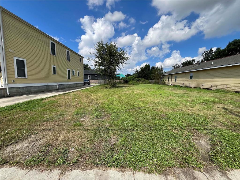 1316 Gordon St, New Orleans, LA 70117