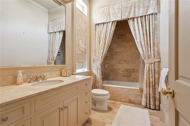 full bathroom with shower / tub combo with curtain, vanity, ornamental molding, and toilet