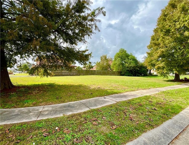 Listing photo 3 for 24 N Queens Ct, Chalmette LA 70043