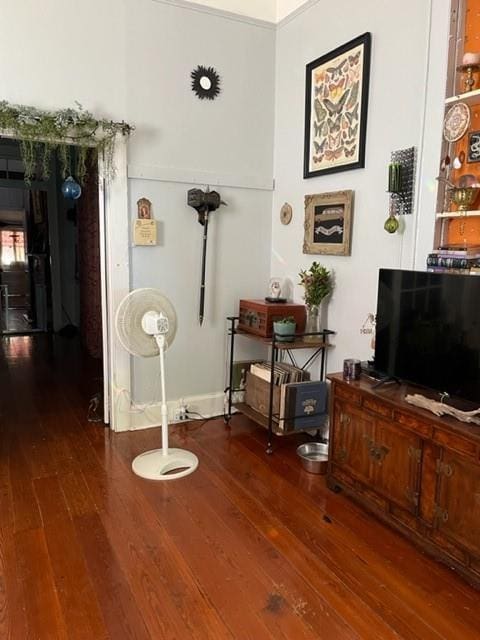 928 Independence St, New Orleans, LA 70117 - interior space with wood-type flooring and baseboards