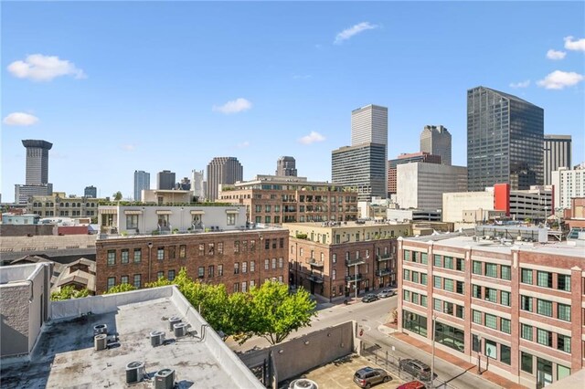 333 Julia St Unit 516, New Orleans, LA 70130 - view of city skyline