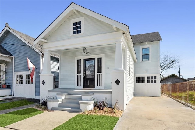 view of front of property featuring a porch