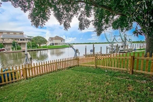 view of yard with a water view