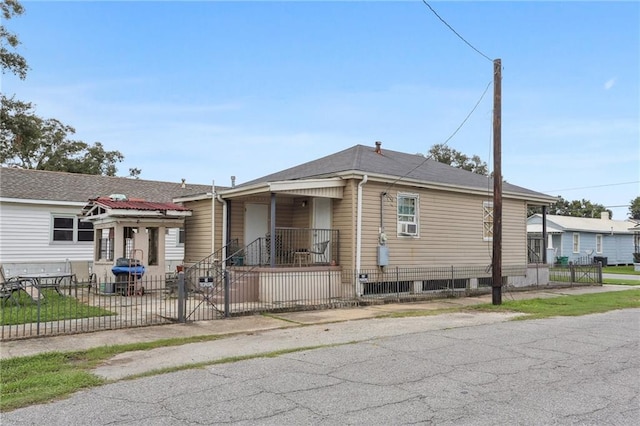 view of front of property