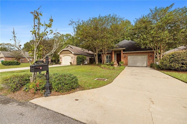 view of front facade featuring a garage and a front yard