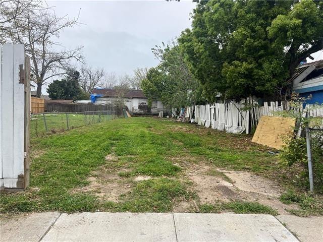 9207 Apple St, New Orleans LA, 70118 land for sale