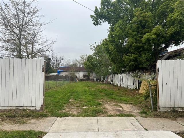 Listing photo 3 for 9207 Apple St, New Orleans LA 70118