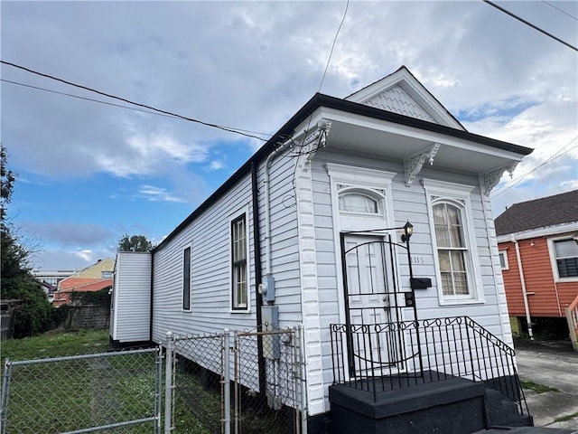 view of front of house