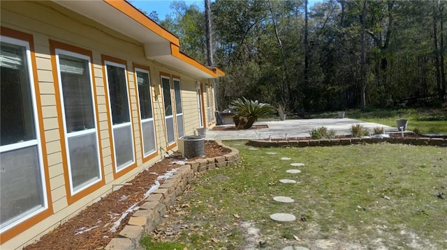 view of yard with a patio